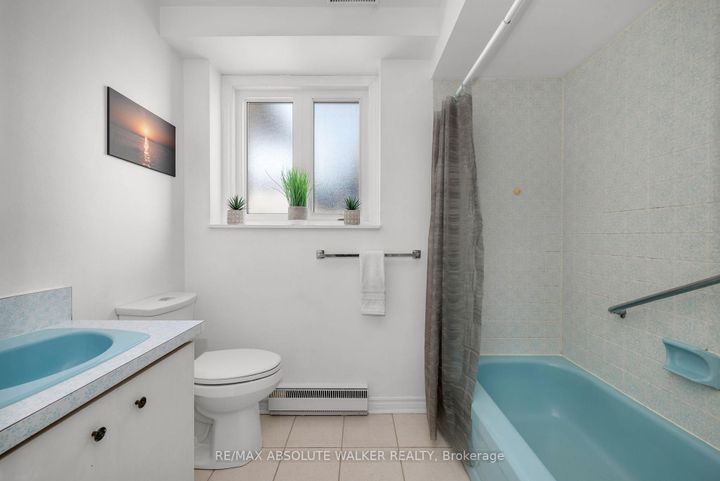 Photo 26 at 19 Lambert Drive, Nepean (Sheahan Estates/Trend Village), Ottawa