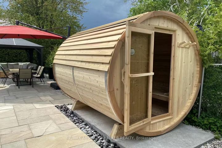 Photo 33 at 19 Lambert Drive, Nepean (Sheahan Estates/Trend Village), Ottawa