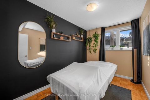 Photo 23 at 19 Lambert Drive, Nepean (Sheahan Estates/Trend Village), Ottawa