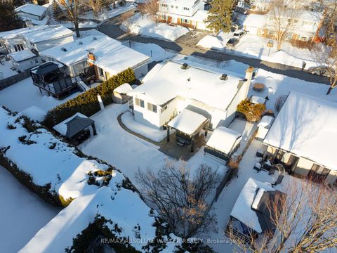 Photo 34 at 19 Lambert Drive, Nepean (Sheahan Estates/Trend Village), Ottawa