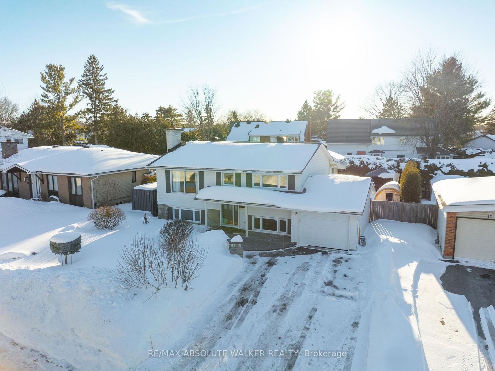 19 Lambert Drive, Nepean (Sheahan Estates/Trend Village), Ottawa 