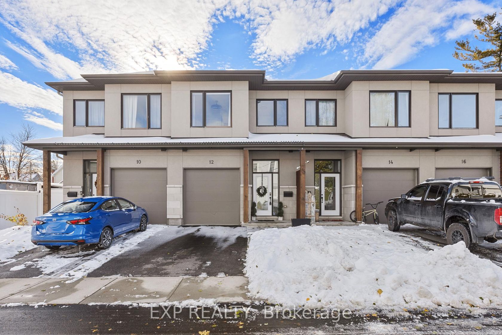 12 CHARLES Street, Carleton Place 2