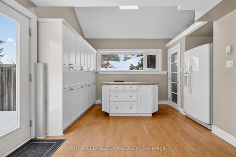 Photo 7 at 5965 Rideau Valley Drive N, Manotick South to Roger Stevens, Manotick