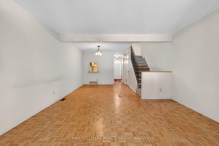 Photo 13 at D - 116 Valley Stream Drive, Nepean (Leslie Park), Ottawa