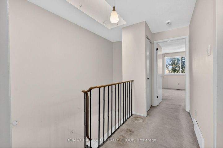 Photo 26 at D - 116 Valley Stream Drive, Nepean (Leslie Park), Ottawa