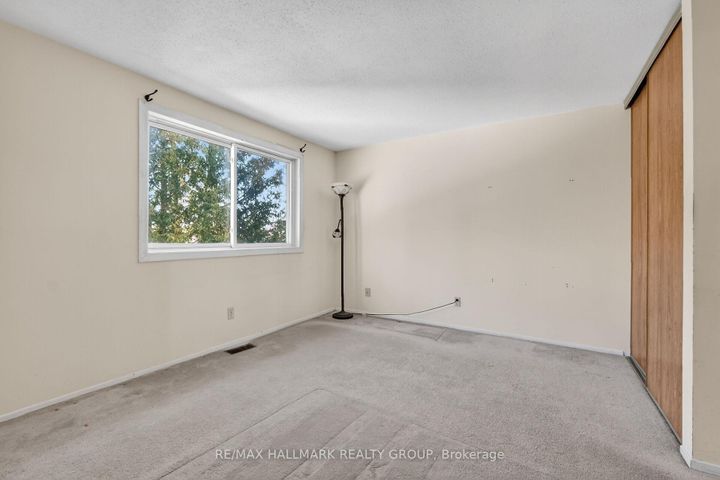 Photo 29 at D - 116 Valley Stream Drive, Nepean (Leslie Park), Ottawa
