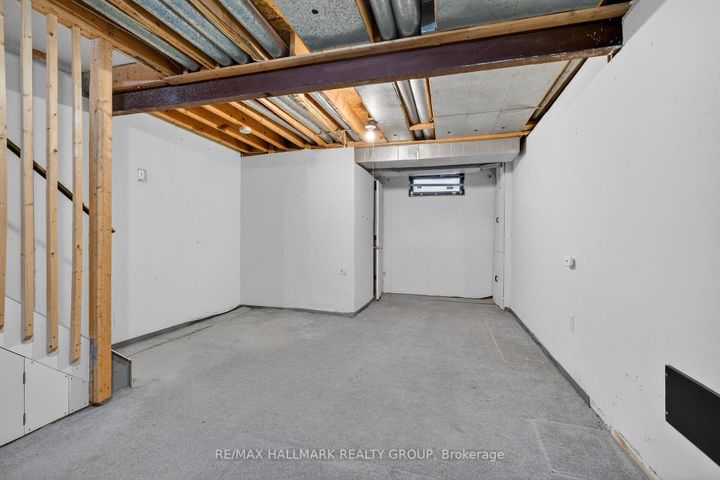 Photo 39 at D - 116 Valley Stream Drive, Nepean (Leslie Park), Ottawa