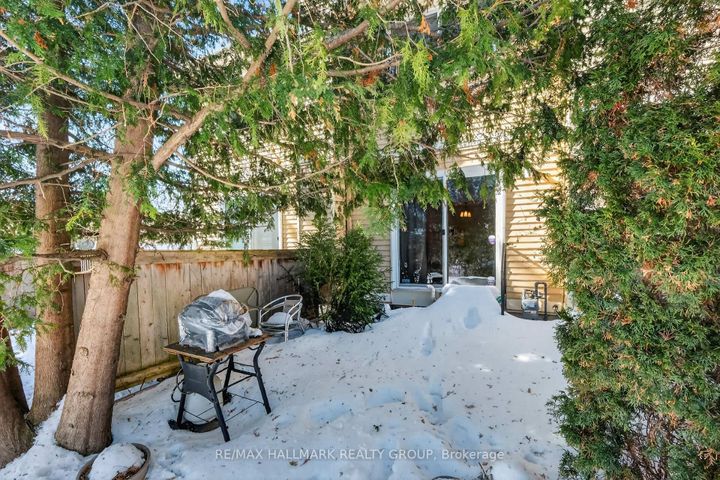 Photo 43 at D - 116 Valley Stream Drive, Nepean (Leslie Park), Ottawa