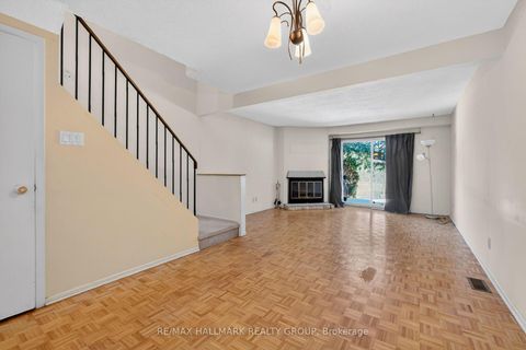Photo 8 at D - 116 Valley Stream Drive, Nepean (Leslie Park), Ottawa