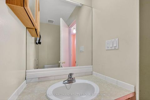 Photo 23 at D - 116 Valley Stream Drive, Nepean (Leslie Park), Ottawa
