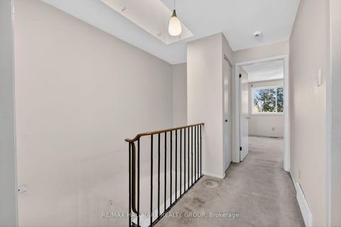 Photo 26 at D - 116 Valley Stream Drive, Nepean (Leslie Park), Ottawa