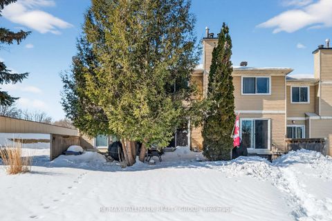 Photo 45 at D - 116 Valley Stream Drive, Nepean (Leslie Park), Ottawa