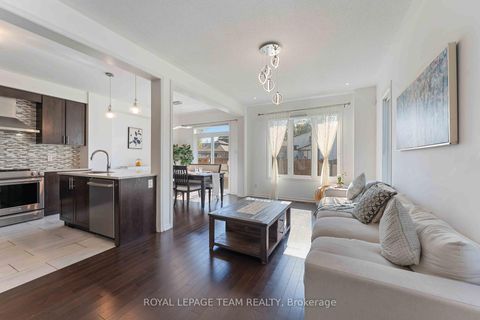 Photo 4 at 359 Melodie Street, Mer Bleue/Bradley Estates/Anderson Park, Orleans