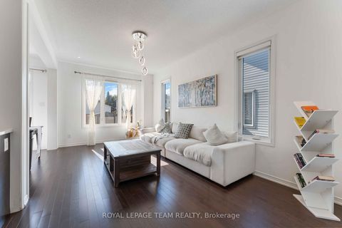 Photo 8 at 359 Melodie Street, Mer Bleue/Bradley Estates/Anderson Park, Orleans