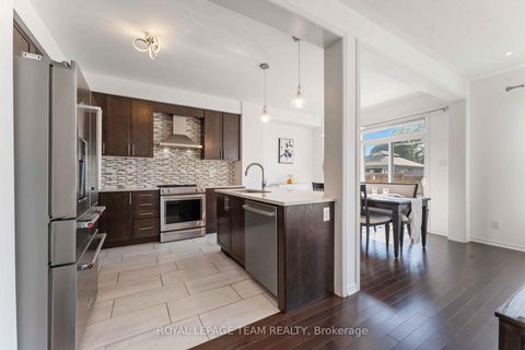 Photo 9 at 359 Melodie Street, Mer Bleue/Bradley Estates/Anderson Park, Orleans