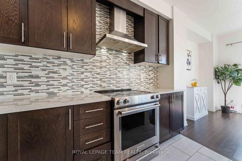 Photo 13 at 359 Melodie Street, Mer Bleue/Bradley Estates/Anderson Park, Orleans