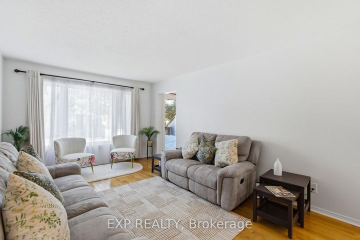 Photo 6 at 92 Stonebriar Drive, Nepean (Centrepointe), Ottawa