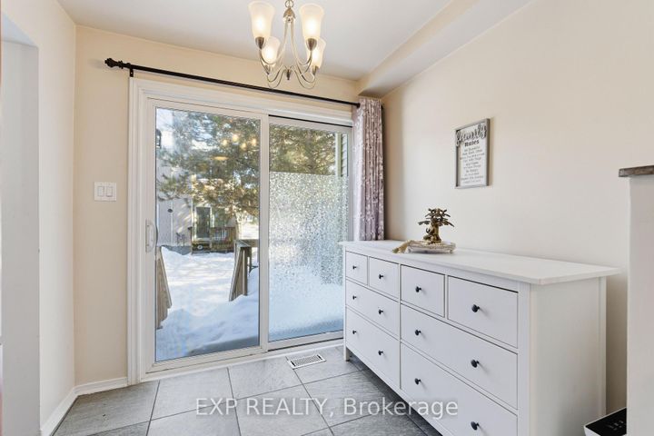 Photo 12 at 92 Stonebriar Drive, Nepean (Centrepointe), Ottawa