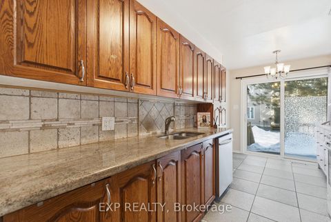 Photo 10 at 92 Stonebriar Drive, Nepean (Centrepointe), Ottawa