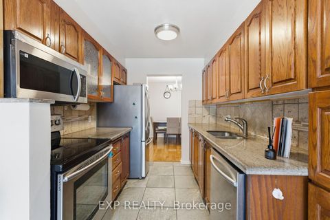 Photo 13 at 92 Stonebriar Drive, Nepean (Centrepointe), Ottawa