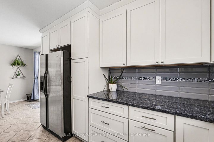 Photo 8 at 4 Bartley Crescent, Nepean (On the Green), Ottawa
