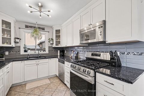 Photo 6 at 4 Bartley Crescent, Nepean (On the Green), Ottawa