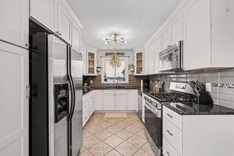 Photo 7 at 4 Bartley Crescent, Nepean (On the Green), Ottawa