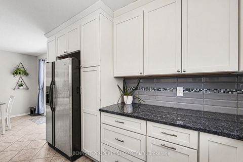 Photo 8 at 4 Bartley Crescent, Nepean (On the Green), Ottawa