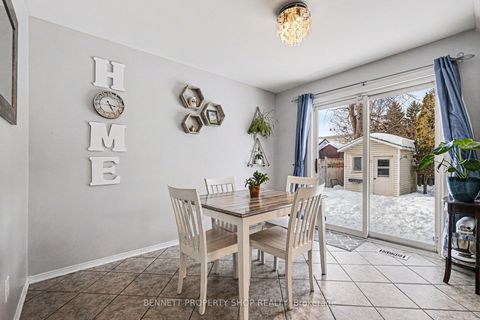 Photo 9 at 4 Bartley Crescent, Nepean (On the Green), Ottawa