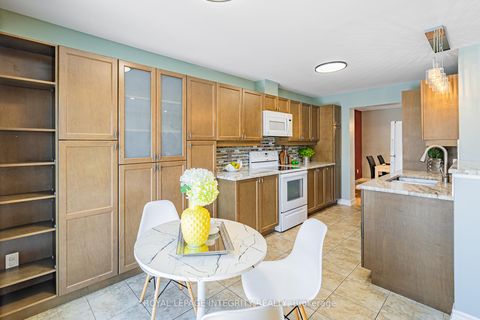 Photo 11 at 313 GLENBRAE Avenue, Morgan's Grant/South March, Kanata