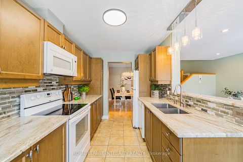 Photo 14 at 313 GLENBRAE Avenue, Morgan's Grant/South March, Kanata