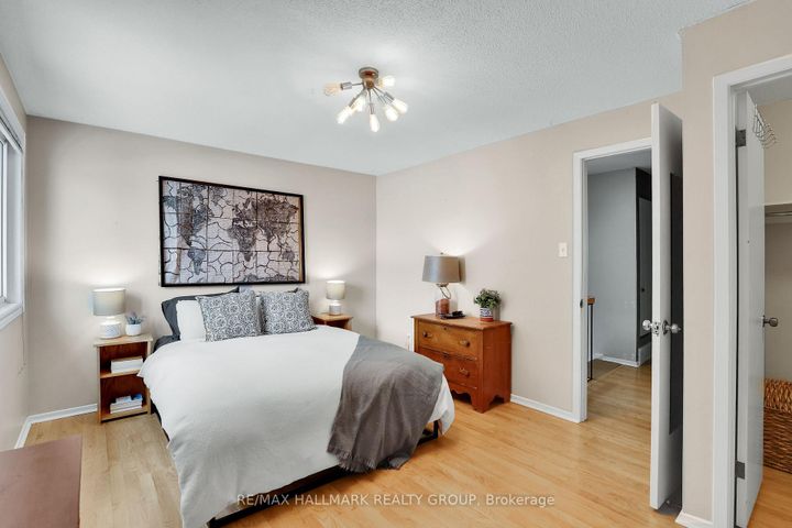 Photo 10 at 88 Homestead Street, Nepean (Borden Farm/Stewart Farm/Carleton Heights/Parkwood Hills), Ottawa