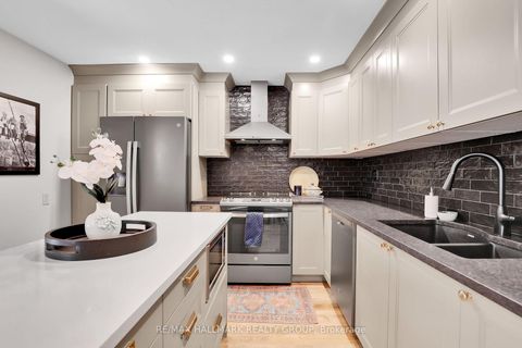 Photo 3 at 88 Homestead Street, Nepean (Borden Farm/Stewart Farm/Carleton Heights/Parkwood Hills), Ottawa