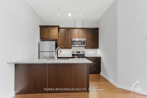 Photo 10 at 109 - 310 Centrum Boulevard, Bilberry Creek/Queenswood Heights, Orleans