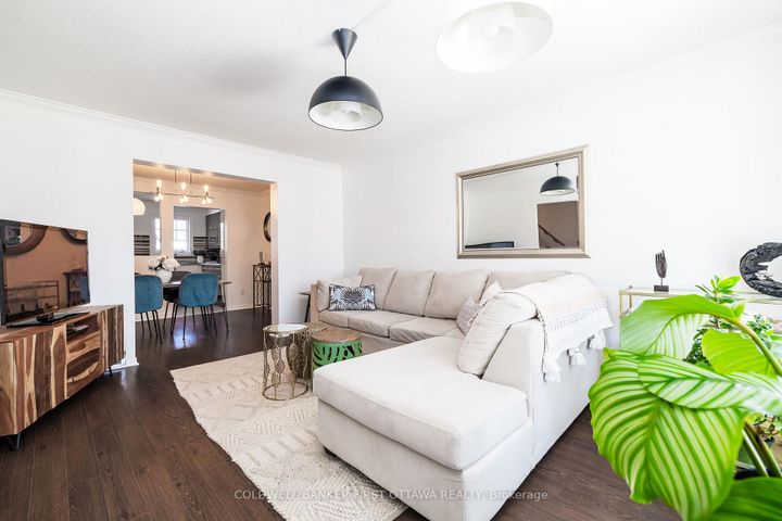 Photo 7 at 309 Kintyre Private, Nepean (Carleton Square), Ottawa