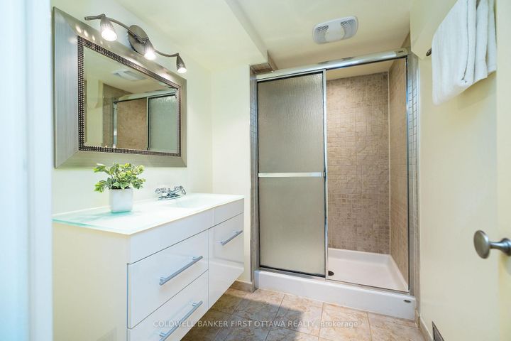 Photo 31 at 309 Kintyre Private, Nepean (Carleton Square), Ottawa