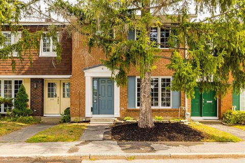 Photo 1 at 309 Kintyre Private, Nepean (Carleton Square), Ottawa
