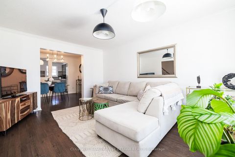 Photo 7 at 309 Kintyre Private, Nepean (Carleton Square), Ottawa