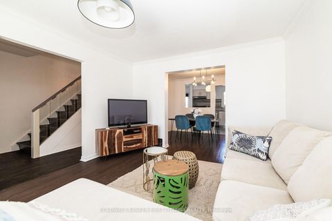 Photo 8 at 309 Kintyre Private, Nepean (Carleton Square), Ottawa