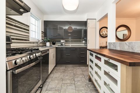 Photo 13 at 309 Kintyre Private, Nepean (Carleton Square), Ottawa