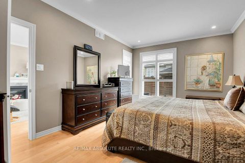 Photo 16 at 176 Minoterie Ridge, Camelot, Orleans