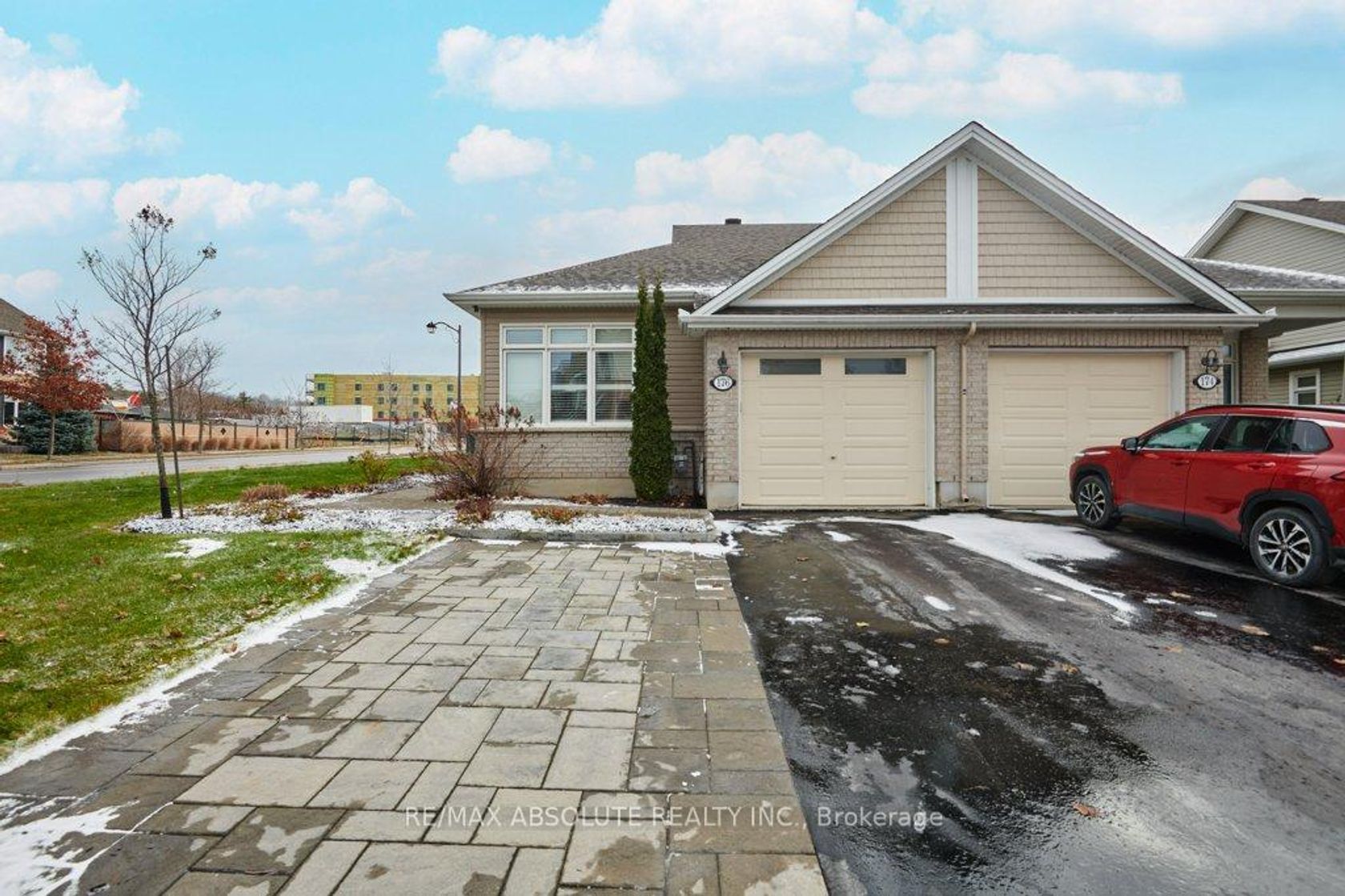 176 Minoterie Ridge, Camelot, Orleans 2