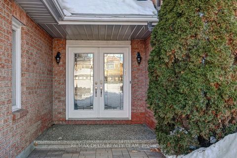 Photo 1 at 1662 Hunters Run Drive W, Chapel Hill, Orleans