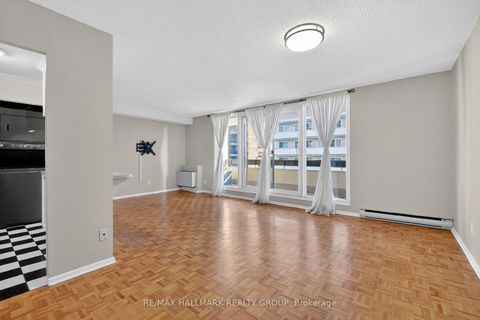 Photo 8 at 705 - 141 Somerset Street W, Ottawa Centre/Golden Triangle, Ottawa Centre