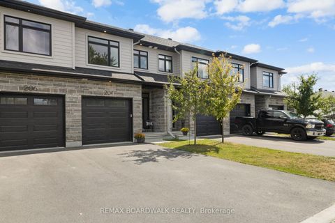 Photo 1 at 204 Adelaide Street, Almonte, Mississippi Mills