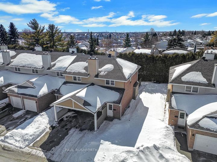 Photo 1 at 148 Bentbrook Crescent, Nepean (Heritage Park), Ottawa