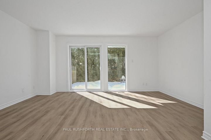 Photo 5 at 148 Bentbrook Crescent, Nepean (Heritage Park), Ottawa