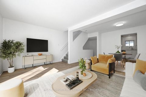 Photo 7 at 148 Bentbrook Crescent, Nepean (Heritage Park), Ottawa