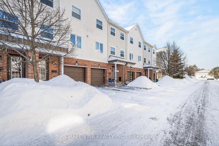 Photo 1 at 750 Sanibel Private, Nepean (Westcliffe Estates), Ottawa