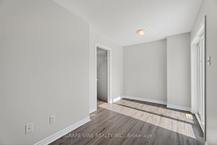 Photo 5 at 750 Sanibel Private, Nepean (Westcliffe Estates), Ottawa